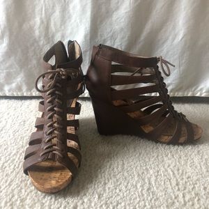 BCBG Wedges